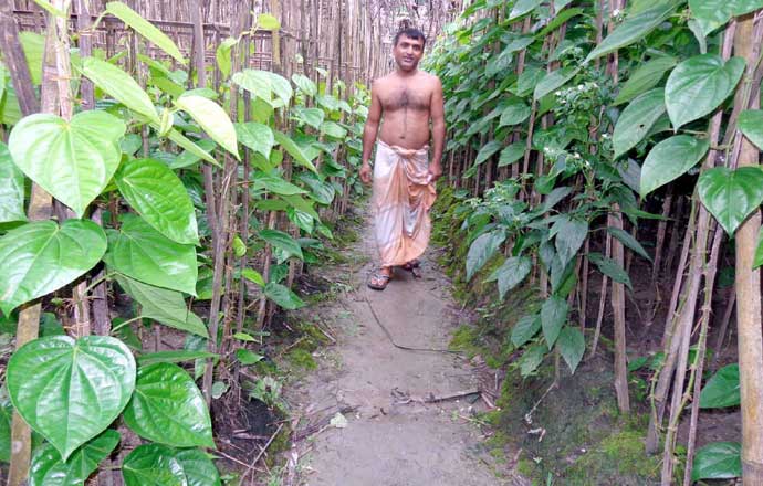 ঈ