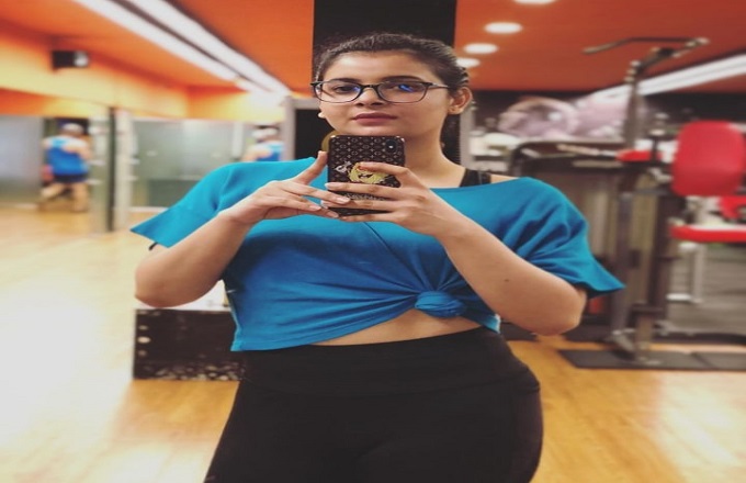 শবনম  ফারিয়া