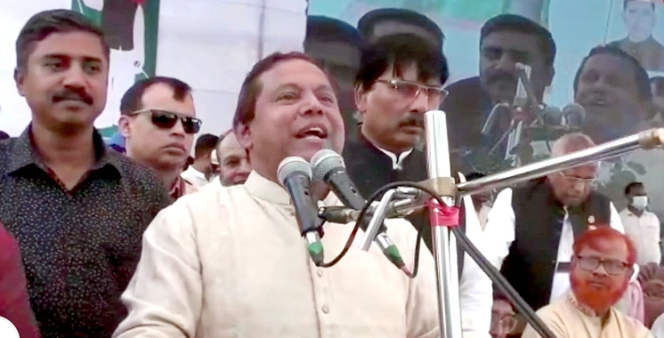 সম্মেলনে বক্তব্য দিচ্ছেন আওয়ামী লীগের সাংগঠনিক সম্পাদক মির্জা আজম।